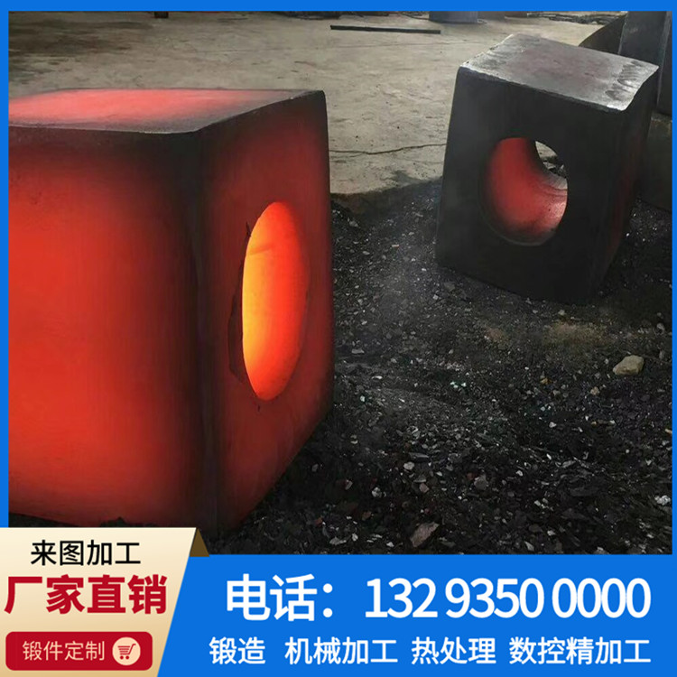 阀体锻件.JPG