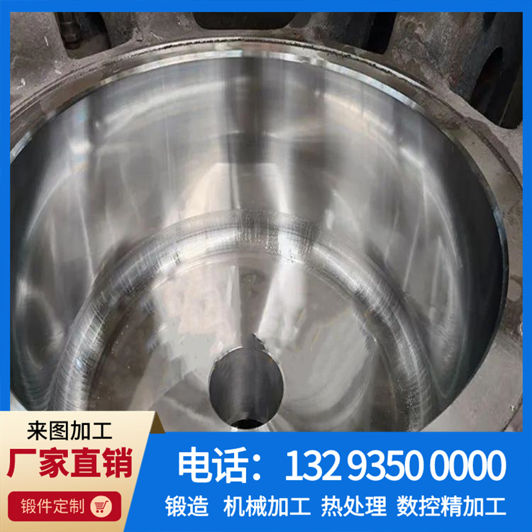 六面顶压机油缸锻件.jpg